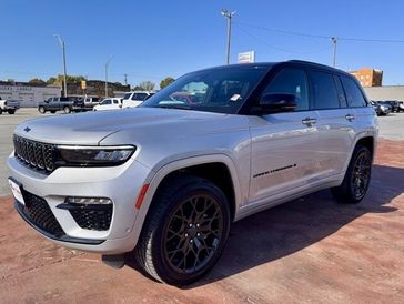 New 2025 Jeep Grand Cherokee Summit Reserve 4x4