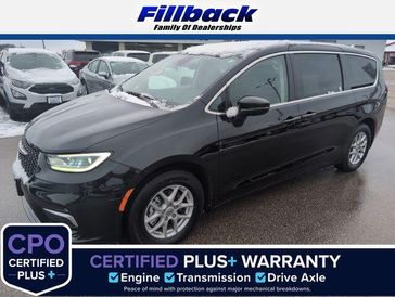 Used 2024 Chrysler Pacifica Touring L