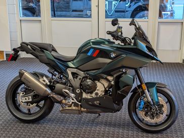 2026 BMW M 1000 XR