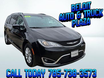 Used 2018 Chrysler Pacifica Touring L