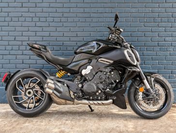 2024 Ducati DIAVEL V4 