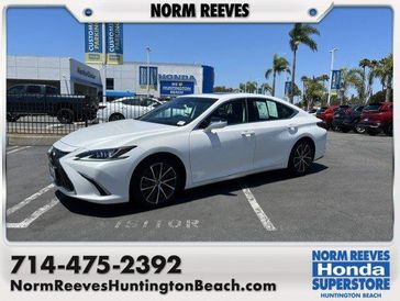 Used 2023 Lexus ES 350