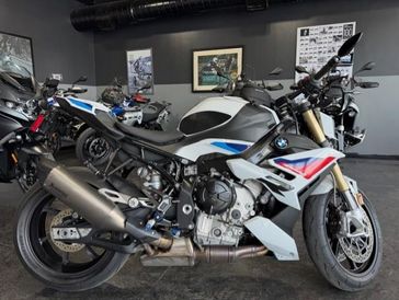 2025 BMW S 1000 R