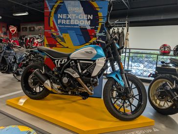 2024 Ducati SCRAMBLER ICON  in a RED exterior color. Cross Country Cycle 201-288-0900 crosscountrycycle.net 