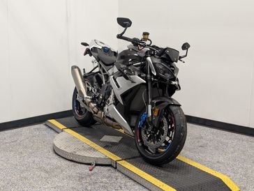 2026 BMW M 1000 R