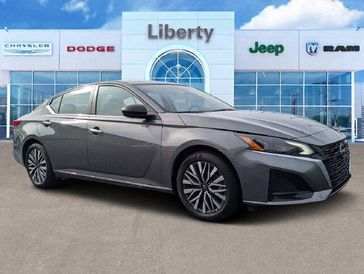 Used 2025 Nissan Altima 2.5 SV