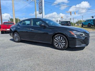 Used 2023 Nissan Altima 2.5 SV
