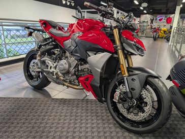 2026 Ducati STREETFIGHTER V2