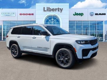 New 2027 Jeep Grand Cherokee L Laredo Altitude 4x4