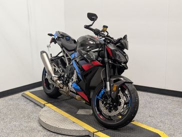 2026 BMW M 1000 R