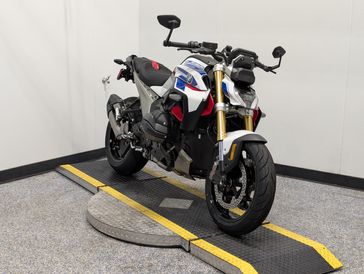 2026 BMW R 1300 R