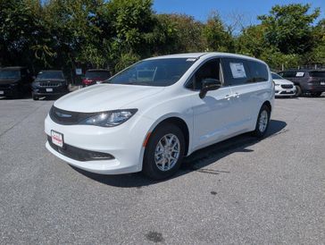 New 2026 Chrysler Voyager LX
