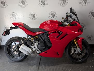 2024 Ducati SUPERSPORT S  in a RED exterior color. BMW Motorcycles of New Orleans 504-595-6776 pixelmotiondemo.com 