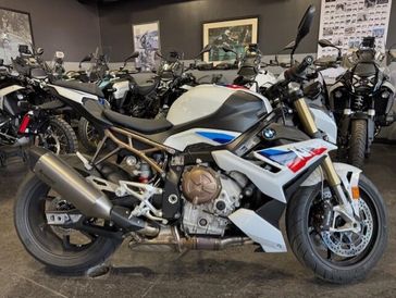 2024 BMW S 1000 R