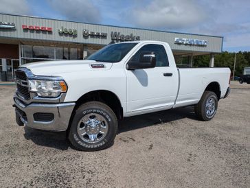 2024 RAM 2500 Tradesman Regular Cab 4x4 8' Box