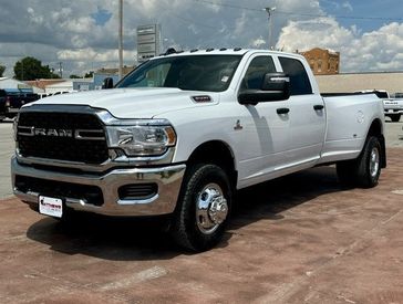 2024 RAM 3500 Tradesman Crew Cab 4x4 8' Box