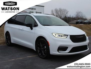 2024 Chrysler Pacifica Touring L in a Bright White Clear Coat exterior color. Watson's Manistee Chrysler Inc 231-299-8691 watsonsmanisteechrysler.com 