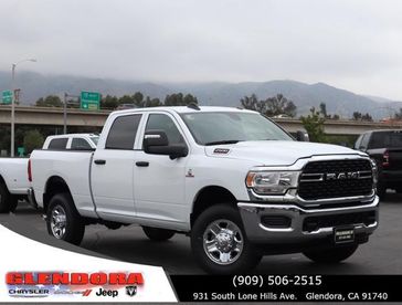 2024 RAM 2500 Tradesman Crew Cab 4x4 6'4' Box