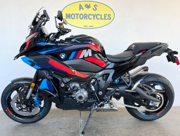 New 2025 BMW M1000XR 