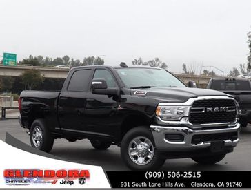 2024 RAM 2500 Tradesman Crew Cab 4x4 6'4' Box