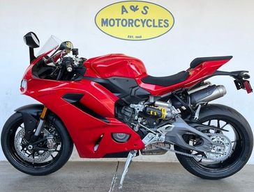 New 2025 Ducati PANIGALE V2 896 