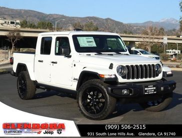 2025 Jeep Gladiator Nighthawk 4x4