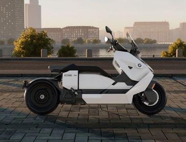 2025 BMW CE 04 