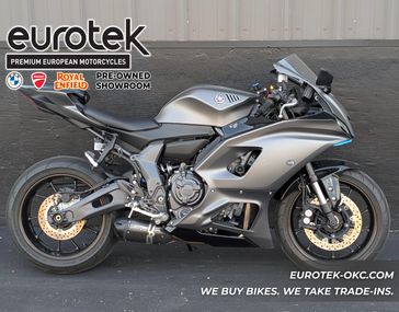 Used 2024 Yamaha YZF-R7 