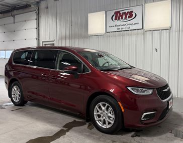 Used 2023 Chrysler Pacifica Touring L