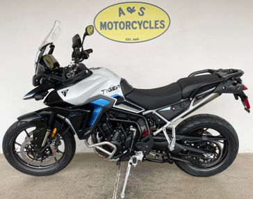 New 2026 Triumph Tiger 900 GT PRO Alpine Edition 