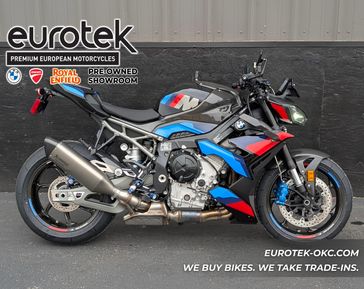2026 BMW M 1000 R