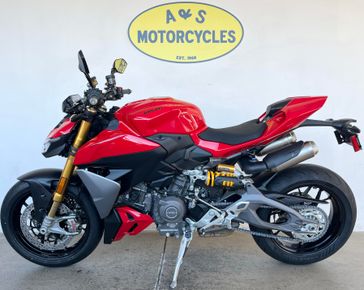 New 2027 Ducati STREETFIGHTER V2S 