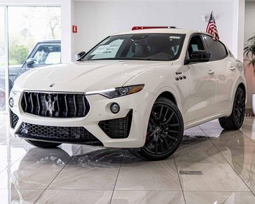 2024 Maserati Levante Modena Ultima in a BIANCO exterior color. Glenview Luxury Imports 847-904-1233 glenviewluxuryimports.com 