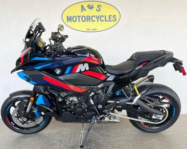 New 2026 BMW M1000XR 
