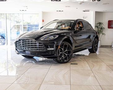 2026 Aston Martin DBX 4.0 V8 707 AWD's photo