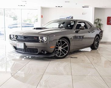 2018 Dodge Challenger 392 Hemi Scat Pack Shaker