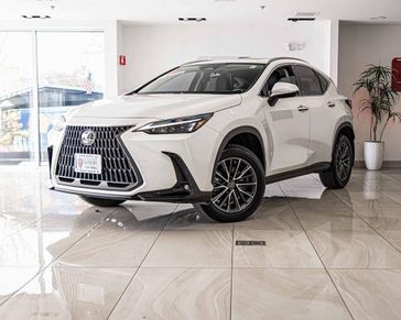 2023 Lexus NX 450h+ Luxury