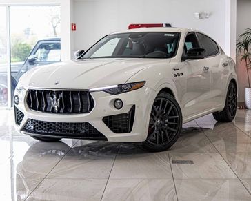2024 Maserati Levante Modena Ultima in a BIANCO exterior color. Glenview Luxury Imports 847-904-1233 glenviewluxuryimports.com 
