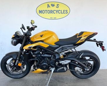 2025 Triumph STREET TRIPLE RS 