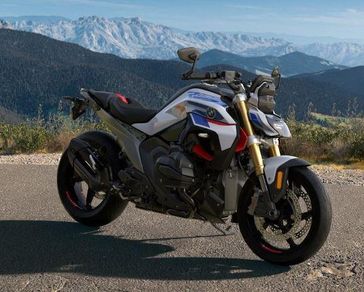 2026 BMW R 1300 R 