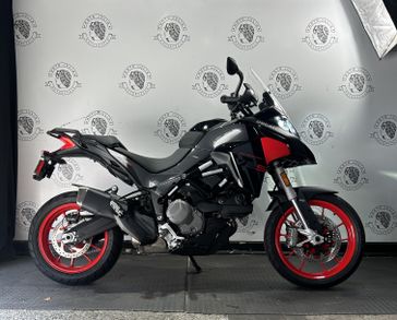 2024 Ducati MULTISTRADA V2 S  in a THRILLING BLACK exterior color. BMW Motorcycles of New Orleans 504-595-6776 pixelmotiondemo.com 