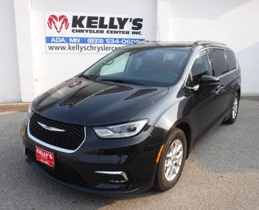 2022 Chrysler Pacifica TOURING L in a BLACK exterior color. Kelly’s Chrysler Center 888-806-1140 pixelmotiondemo.com 