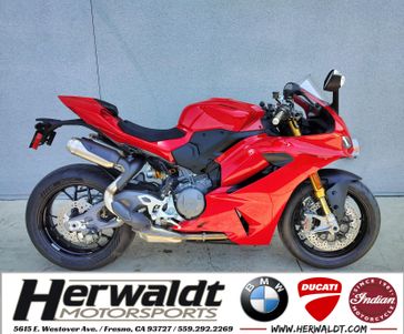 2026 Ducati Panigale V2s 