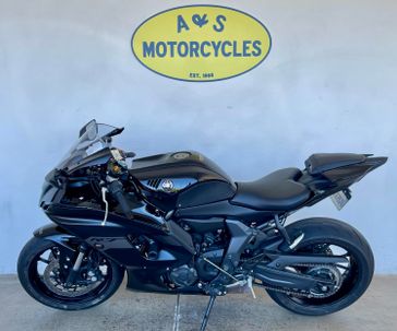 Used 2025 Yamaha YZF-R7 