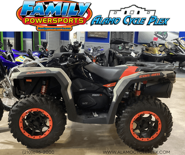 2024 Can-Am OUTLANDER X XC 1000R CHALK GRAY AND CANAM RED