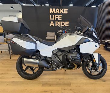 2026 BMW R 1300 RT ALPINE WHITE.. DEMO!!
