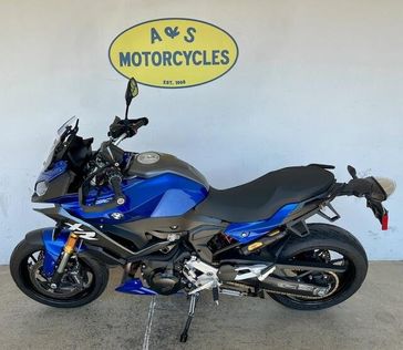 2023 BMW F 900 XR 
