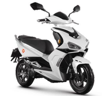 2021 Ziggy Z3PREMIUM  in a White exterior color. New England Powersports 978 338-8990 pixelmotiondemo.com 