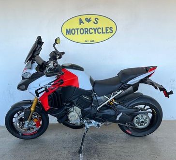 New 2025 Ducati MULTISTRADA V4 RS 