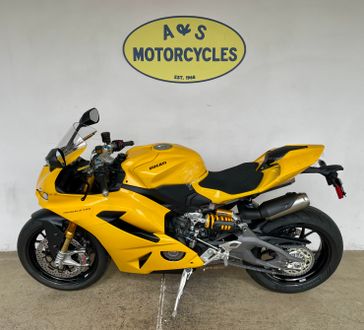 New 2026 Ducati PANIGALE V2S 